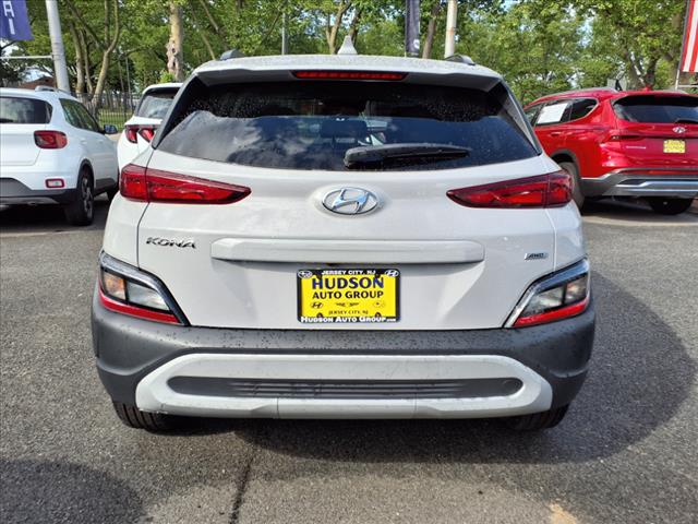 2022 Hyundai KONA SEL