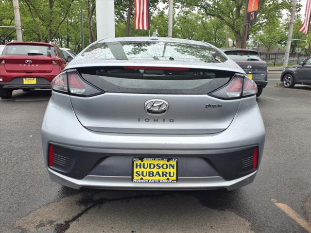 2021 Hyundai IONIQ Plug-in Hybrid SE