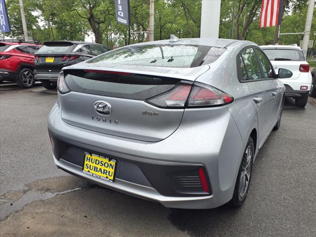 2021 Hyundai IONIQ Plug-in Hybrid SE