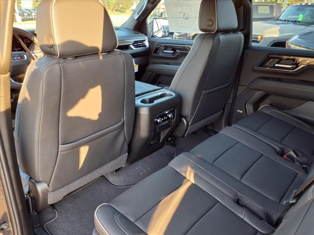 2025 GMC Yukon Elevation