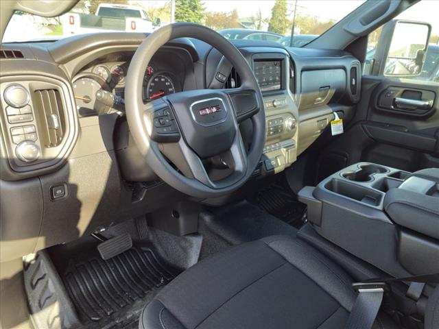2025 GMC Sierra 2500HD Pro