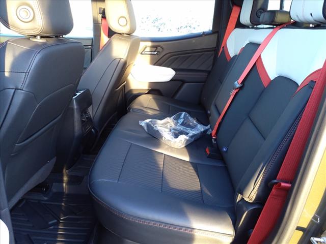 2025 GMC Canyon AT4