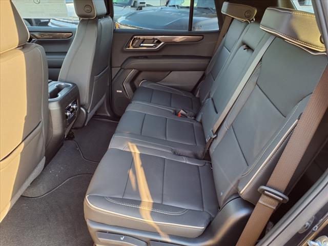 2025 GMC Yukon Elevation