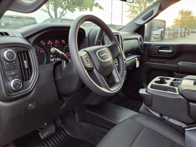 2025 GMC Sierra 2500HD Pro