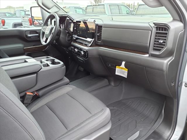 2025 GMC Sierra 3500HD SLE