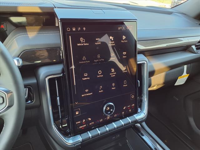 2025 GMC Yukon Elevation