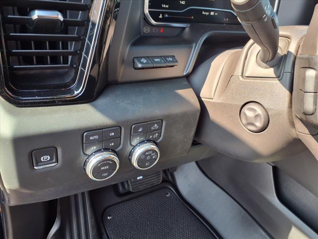 2025 GMC Sierra 1500 AT4X