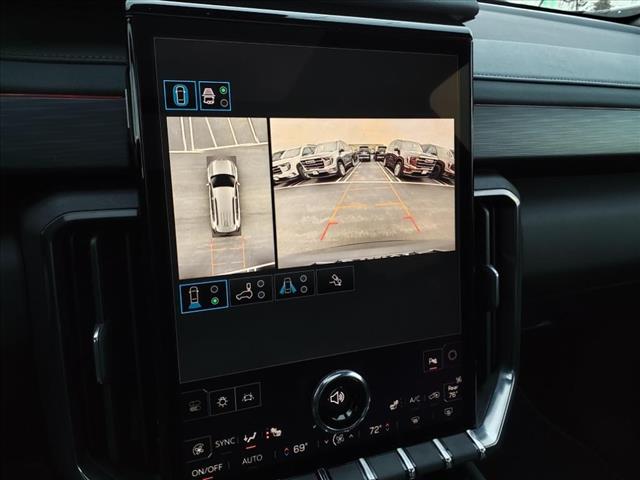 2025 GMC Acadia AT4