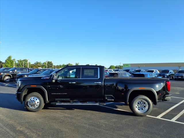 2025 GMC Sierra 3500HD Denali