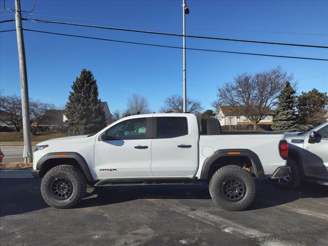 2025 GMC Canyon AT4