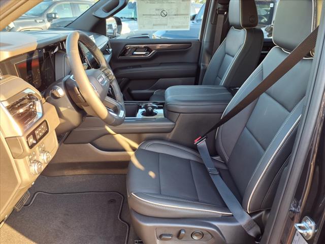 2025 GMC Yukon Elevation