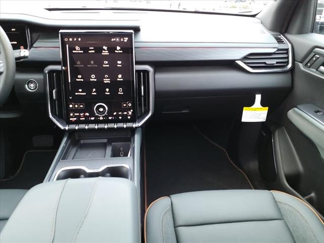 2025 GMC Acadia AT4