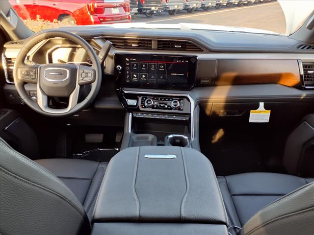 2025 GMC Sierra 3500HD Denali