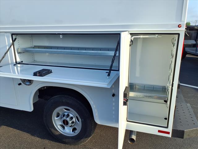 2024 GMC Savana 3500