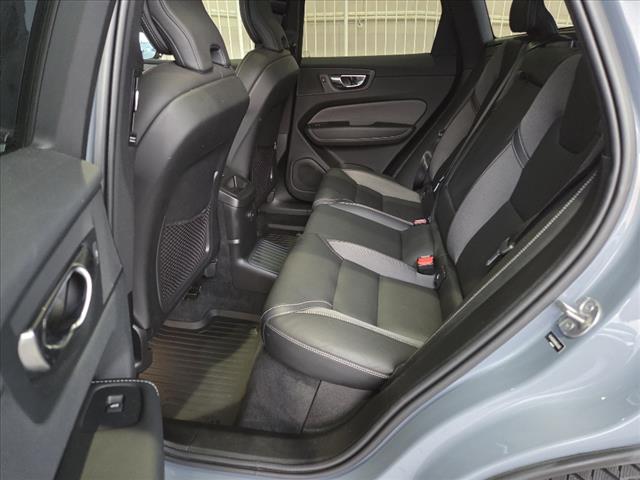 2022 Volvo XC60 Recharge T8 R-Design
