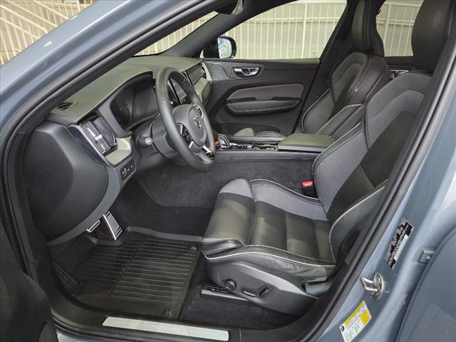 2022 Volvo XC60 Recharge T8 R-Design