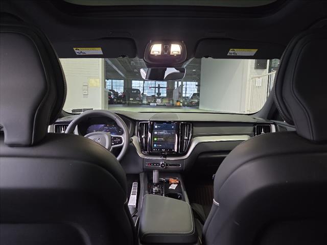 2022 Volvo XC60 Recharge T8 R-Design