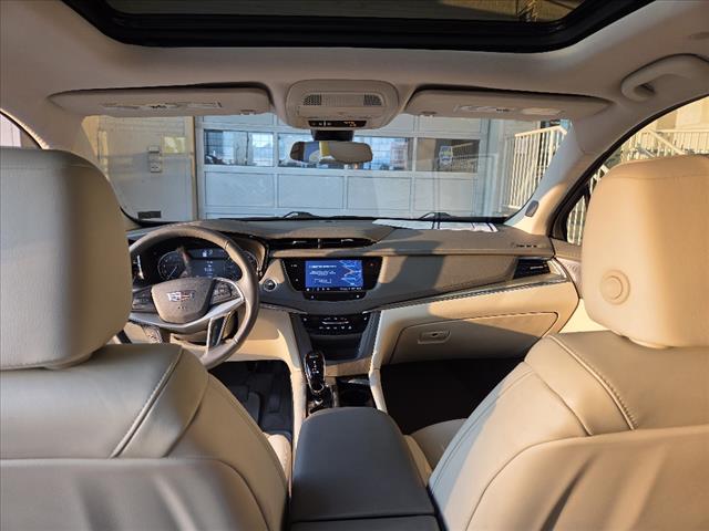 2022 Cadillac XT5 Premium Luxury