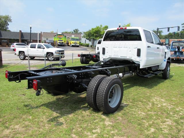 2024 Chevrolet SILVMD 5500 crew cab
