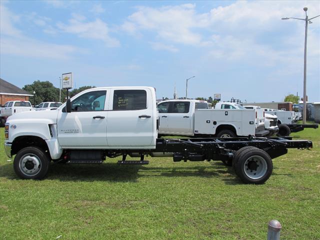 2024 Chevrolet SILVMD 5500 crew cab