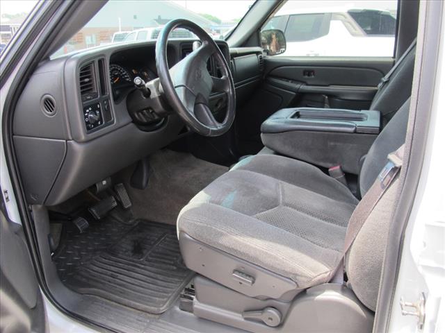 2004 Chevrolet Silverado 2500HD LS