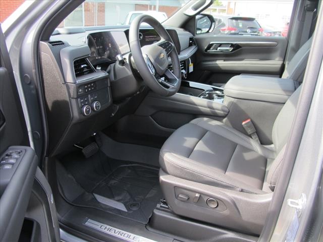 2025 Chevrolet Suburban LT