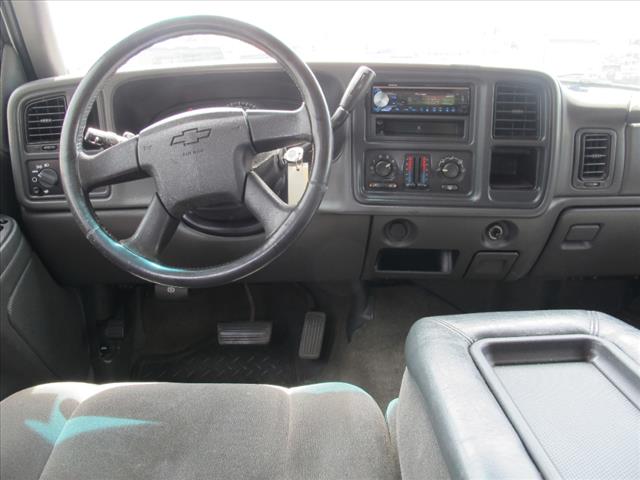 2004 Chevrolet Silverado 2500HD LS