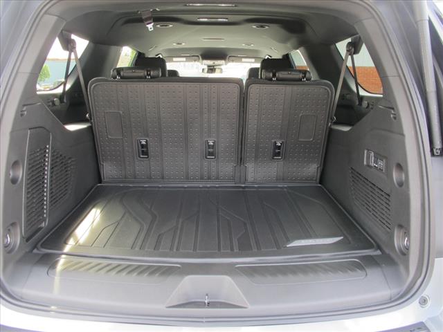 2025 Chevrolet Suburban LT
