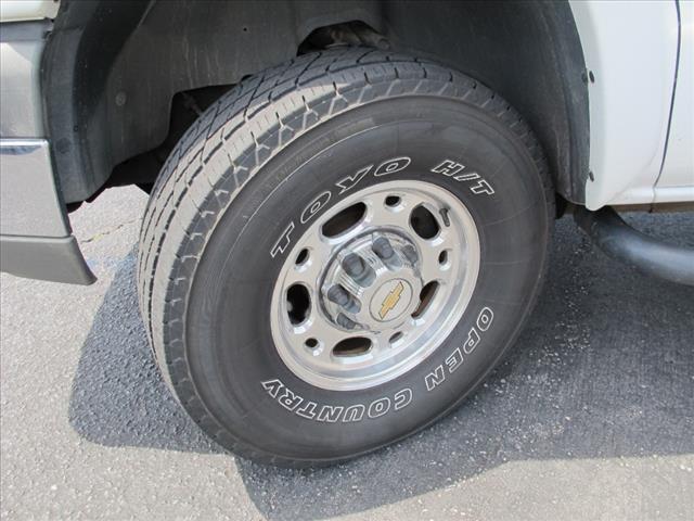 2004 Chevrolet Silverado 2500HD LS