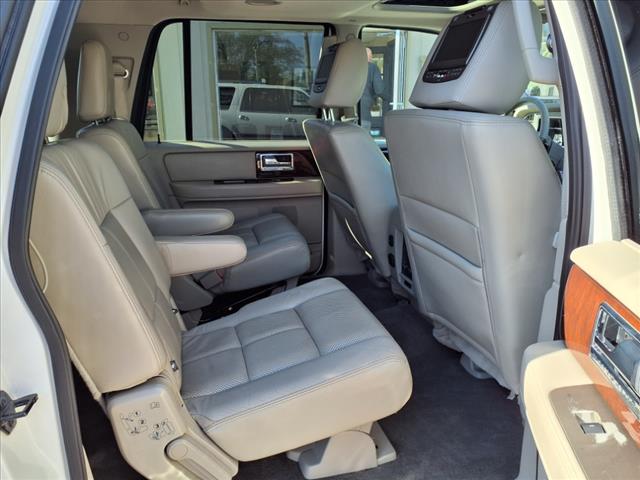 2013 Lincoln Navigator L Base