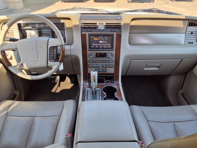2013 Lincoln Navigator L Base