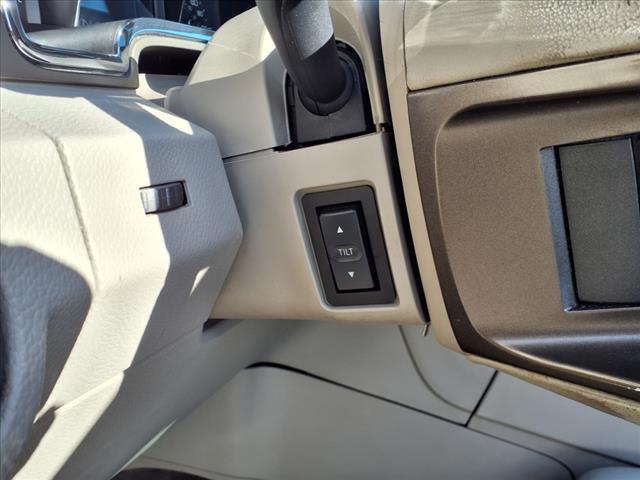 2013 Lincoln Navigator L Base