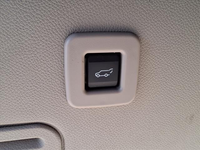 2013 Lincoln Navigator L Base
