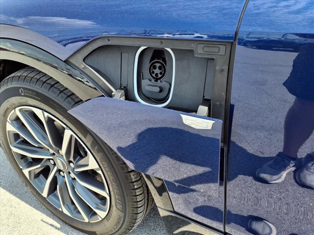 2025 Cadillac LYRIQ Sport 2:CP2307