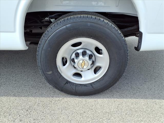 2025 Chevrolet Express 3500:C25128