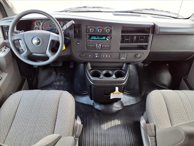 2025 Chevrolet Express 2500:C25130