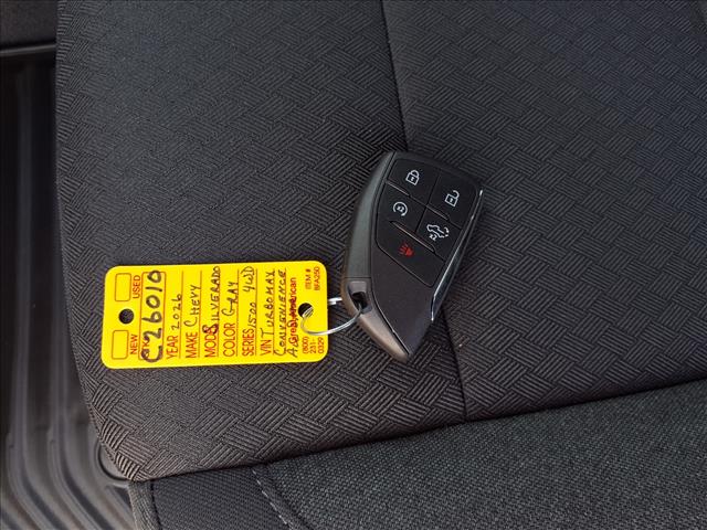 2026 Chevrolet Silverado 1500 LT:C26010