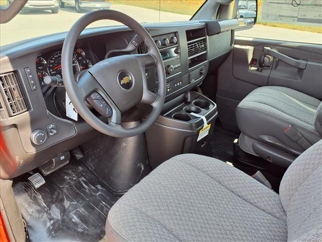 2025 Chevrolet Express 3500:C25129