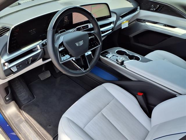 2025 Cadillac LYRIQ Sport 2:CP2307