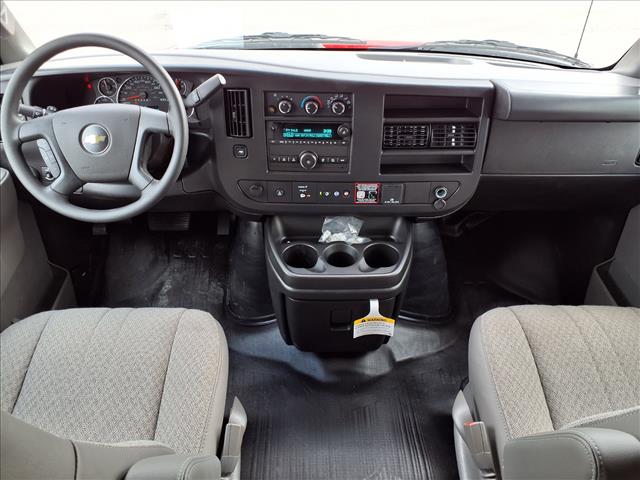 2025 Chevrolet Express 2500:C25127