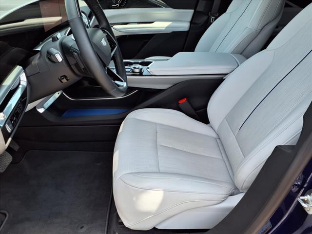 2025 Cadillac LYRIQ Sport 2:CP2307