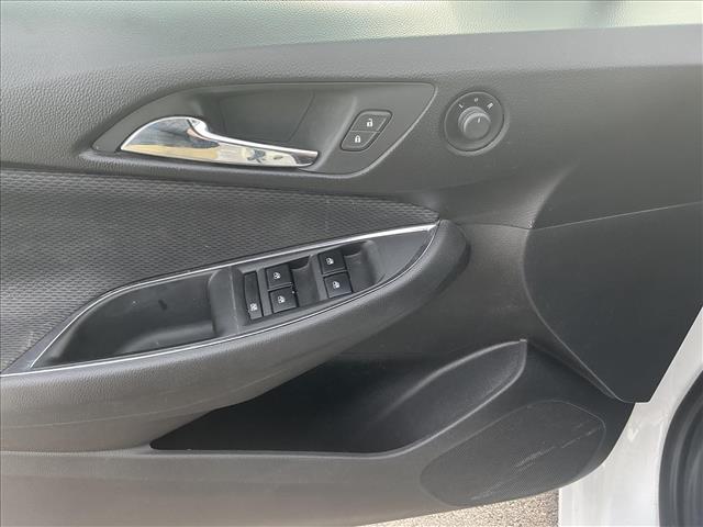 2018 Chevrolet Cruze LT Auto:C25123B