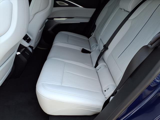 2025 Cadillac LYRIQ Sport 2:CP2307