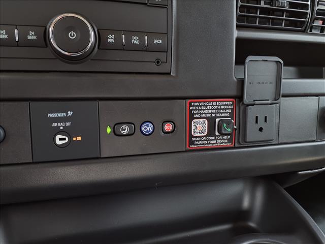 2025 Chevrolet Express 3500:C25128