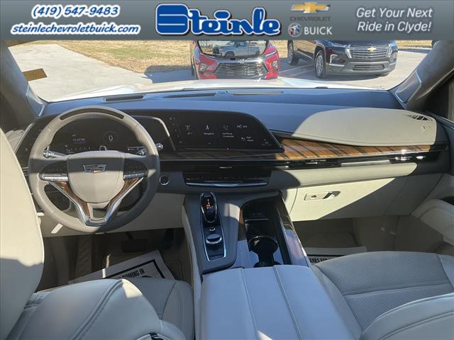2024 Cadillac Escalade Premium Luxury Platinum:C25038A