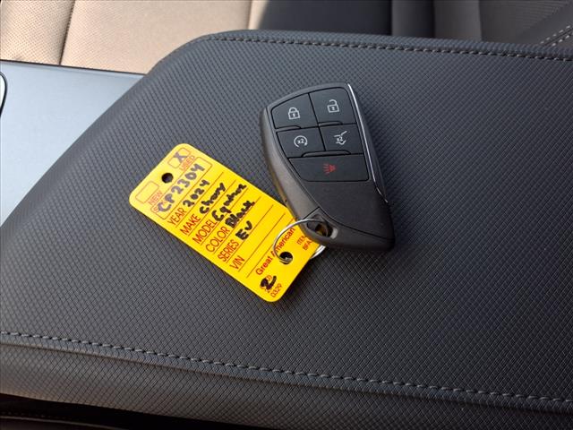 2024 Chevrolet Equinox EV RS:CP2304