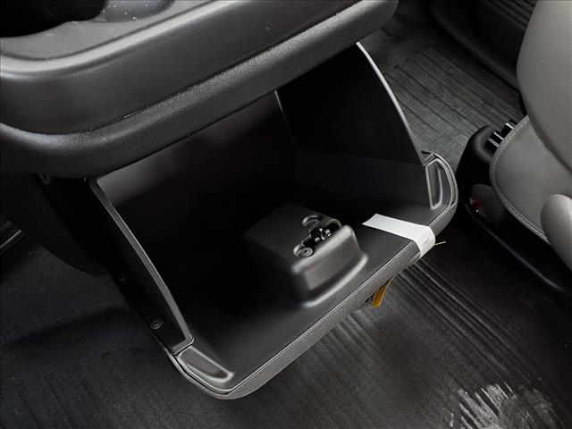 2025 Chevrolet Express 2500:C25127