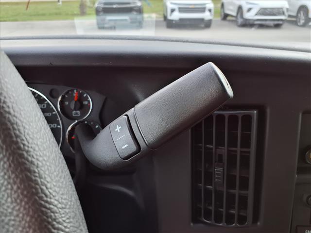 2025 Chevrolet Express 2500:C25127