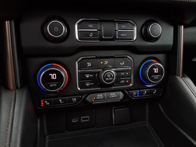 2021 Chevrolet Suburban High Country photo 23