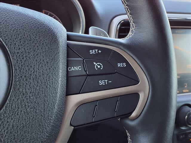 2017 Jeep Grand Cherokee Limited:CP2303A1